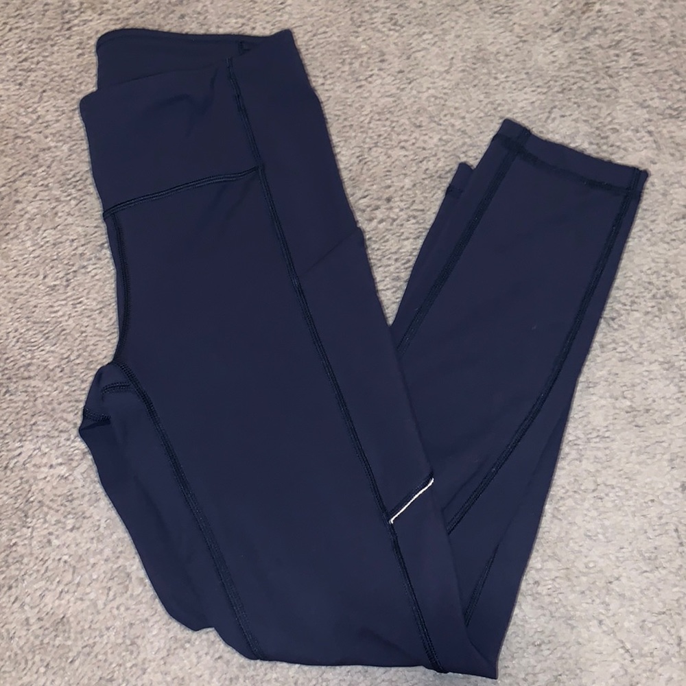 Lululemon leggings with pocket size 2